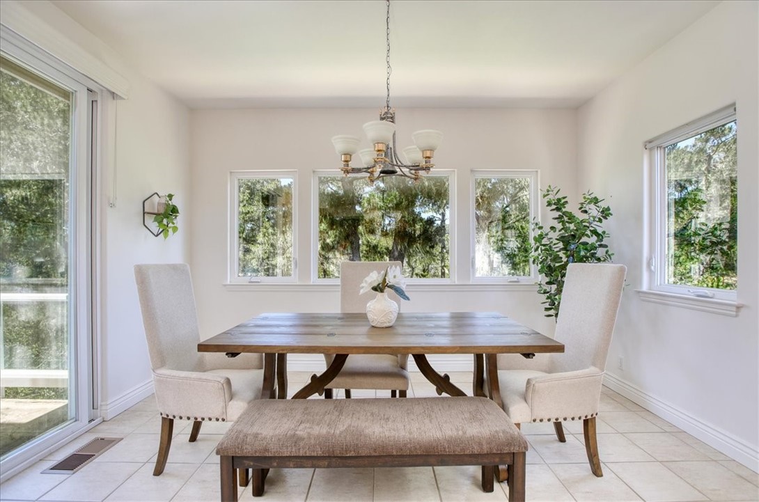 455 Chiswick Way, Cambria, CA 93428