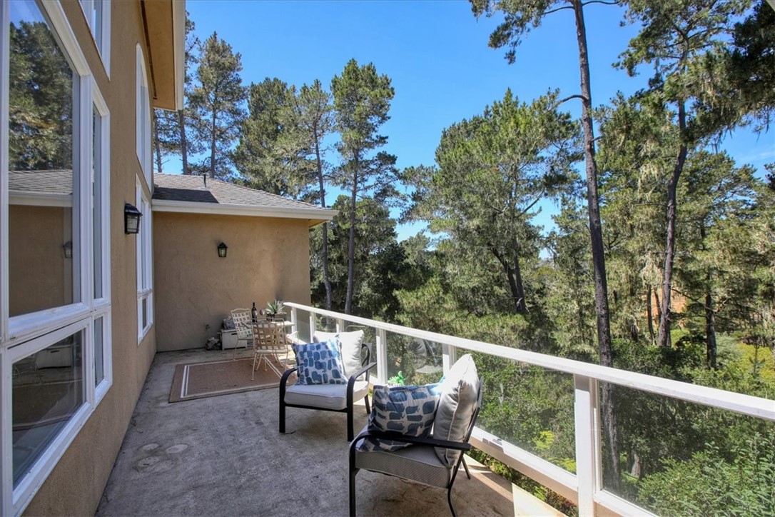 455 Chiswick Way, Cambria, CA 93428