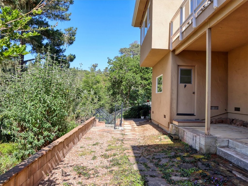 455 Chiswick Way, Cambria, CA 93428