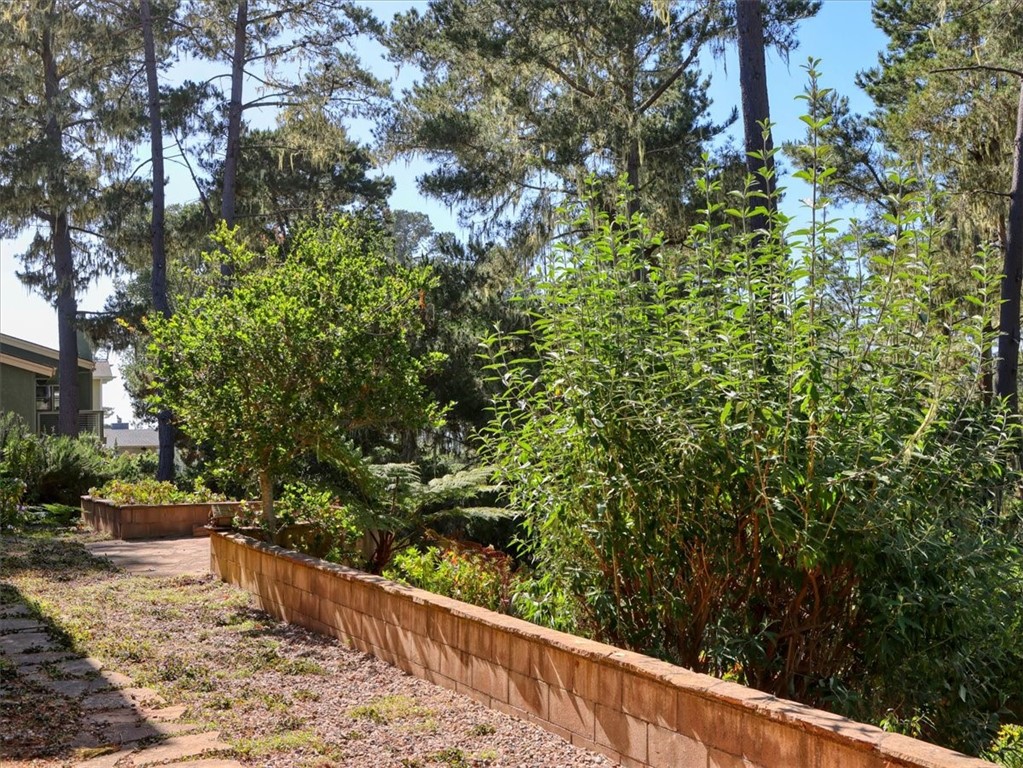 455 Chiswick Way, Cambria, CA 93428