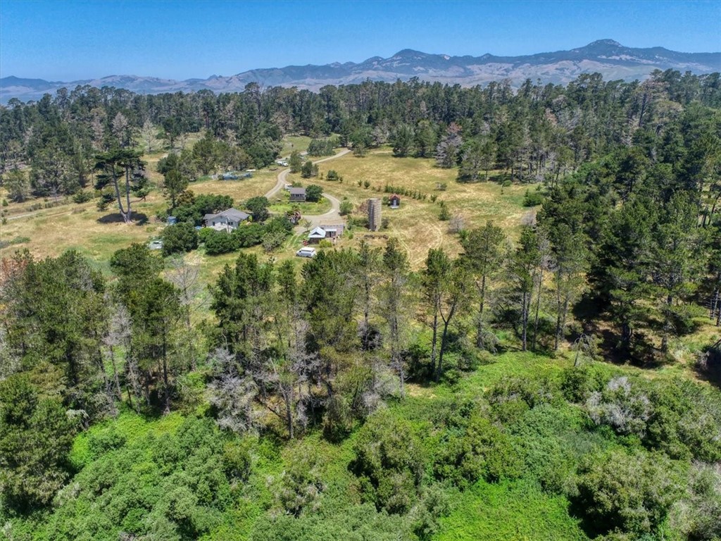 455 Chiswick Way, Cambria, CA 93428