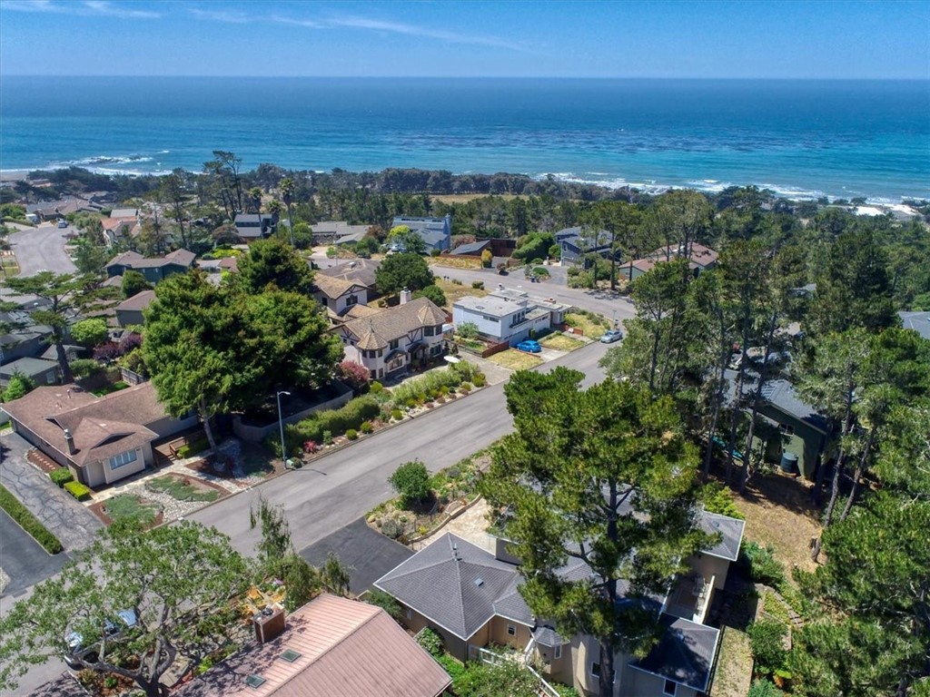 455 Chiswick Way, Cambria, CA 93428