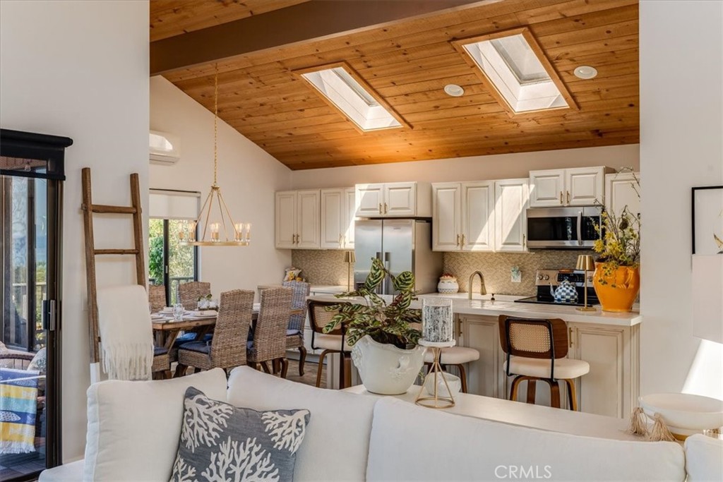 850 Suffolk Street, Cambria, CA 93428