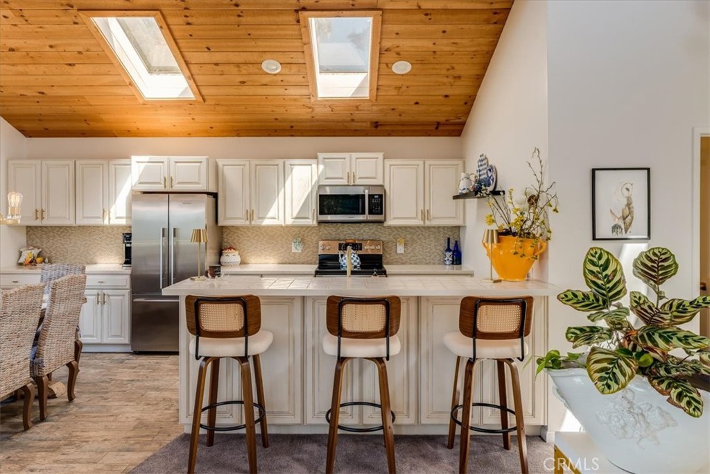 850 Suffolk Street, Cambria, CA 93428