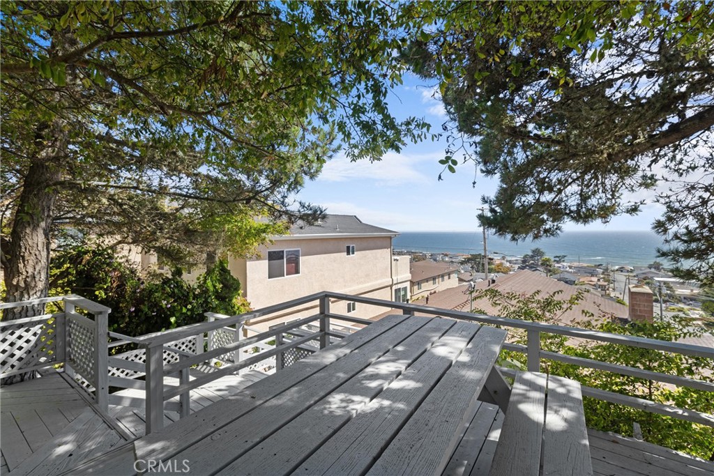 833 Park Ave, Cayucos, CA 93430