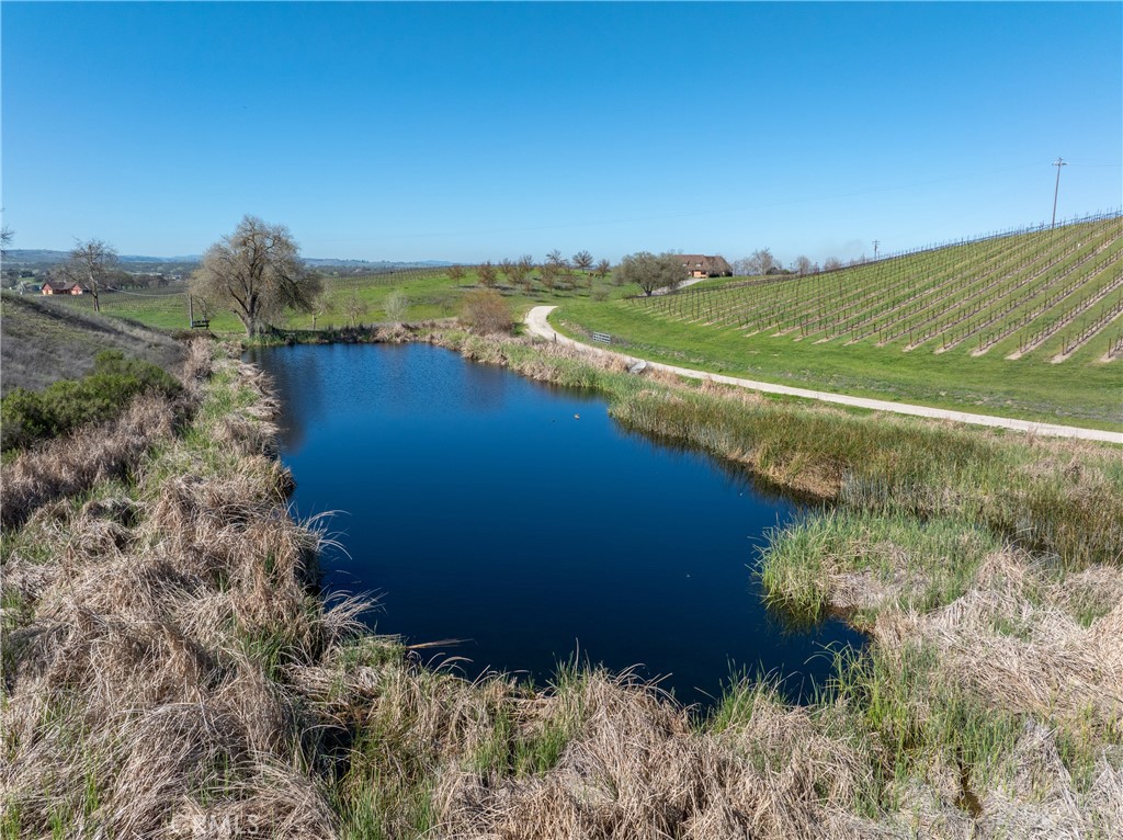 5010 Gate 4 Rd., Paso Robles, CA 93446