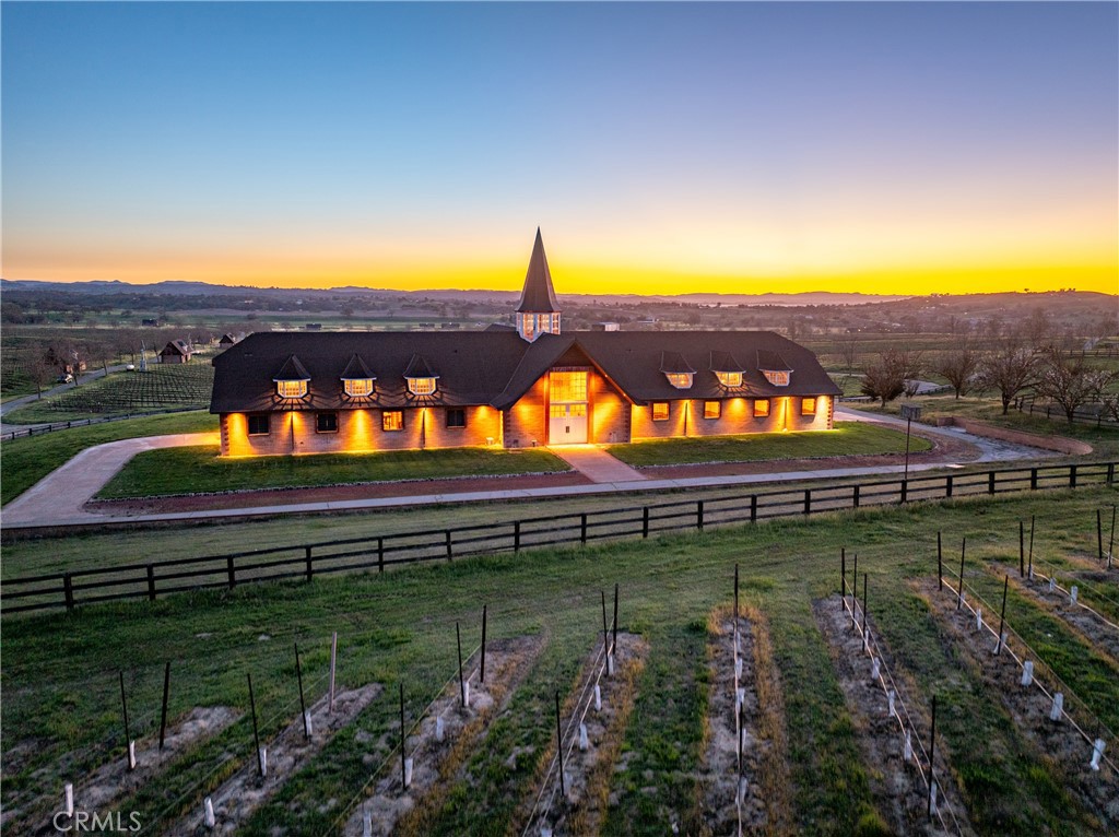 5010 Gate 4 Rd., Paso Robles, CA 93446