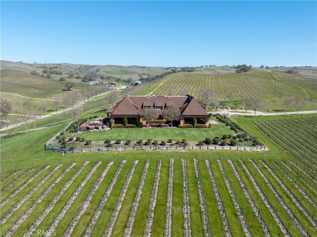 5010 Gate 4 Rd., Paso Robles, CA 93446