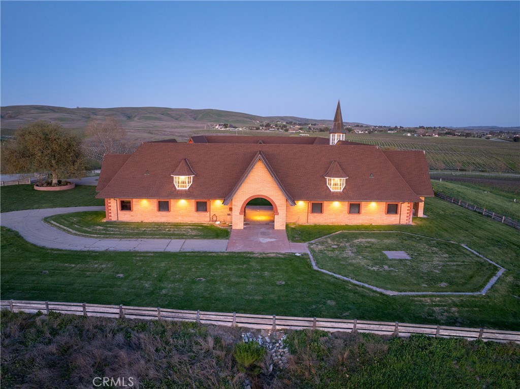 5010 Gate 4 Rd., Paso Robles, CA 93446