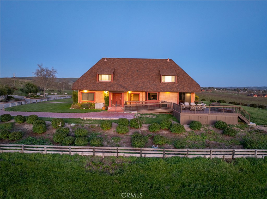 5010 Gate 4 Rd., Paso Robles, CA 93446