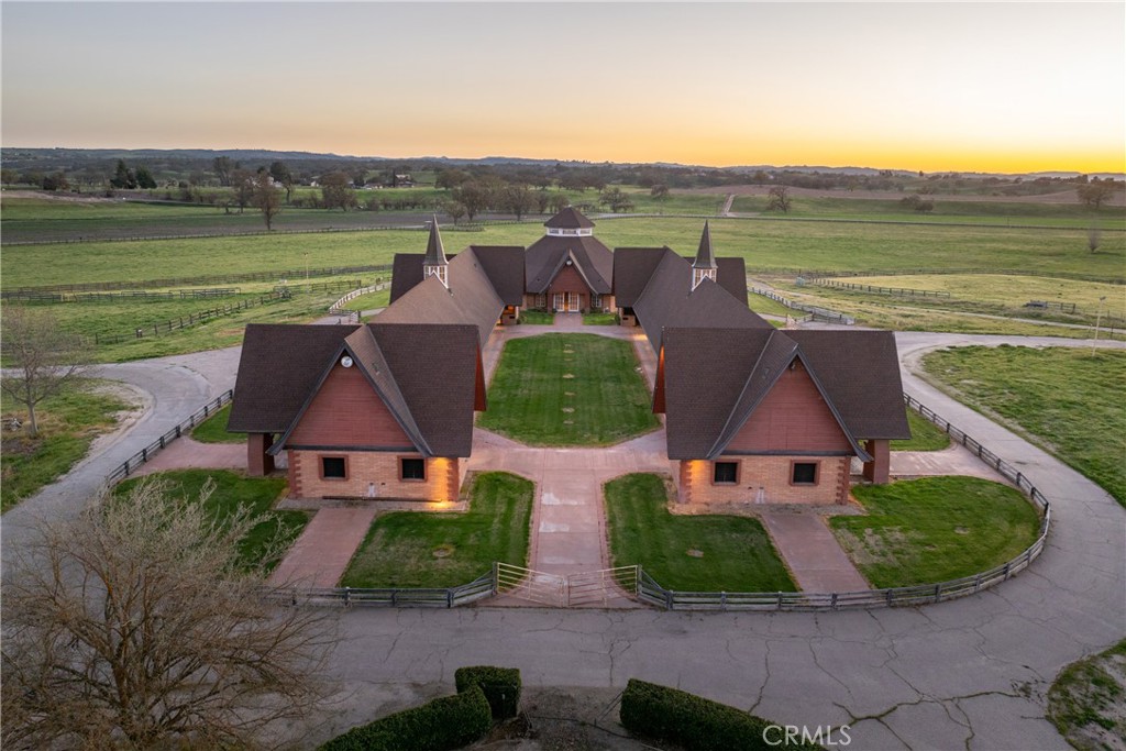 5010 Gate 4 Rd., Paso Robles, CA 93446