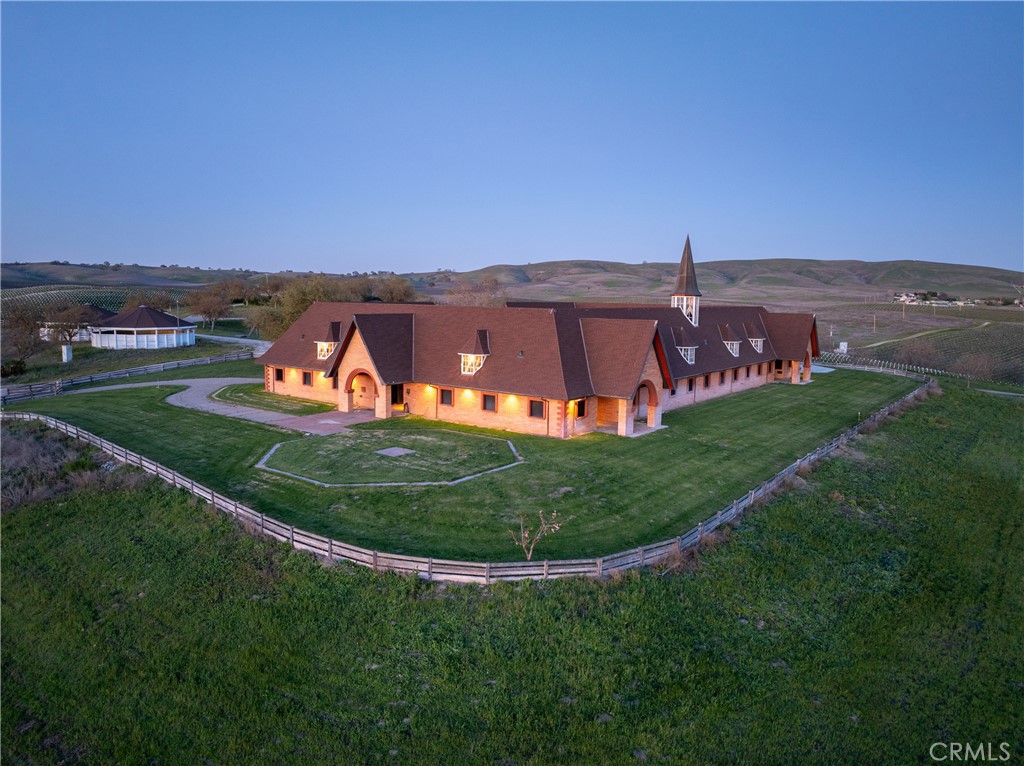 5010 Gate 4 Rd., Paso Robles, CA 93446