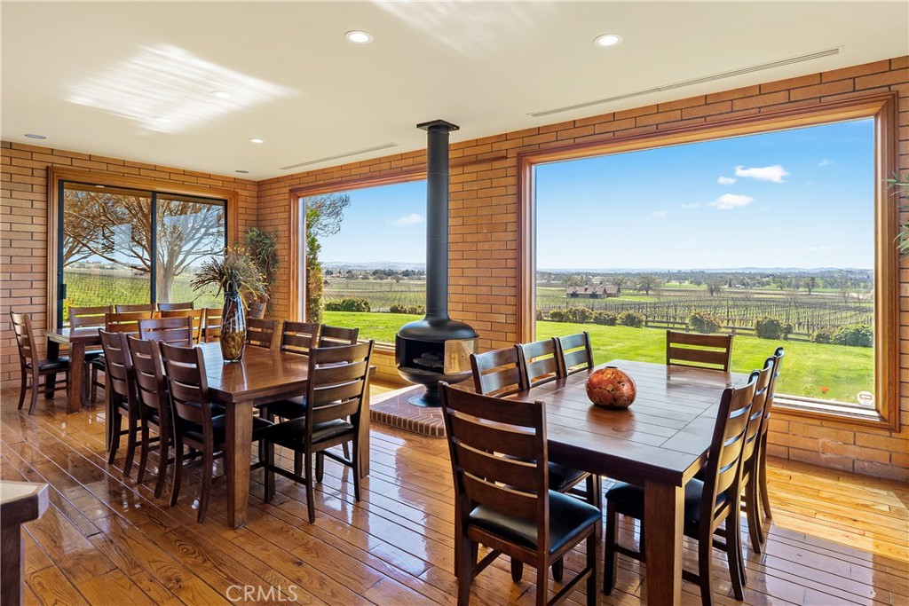 5010 Gate 4 Rd., Paso Robles, CA 93446