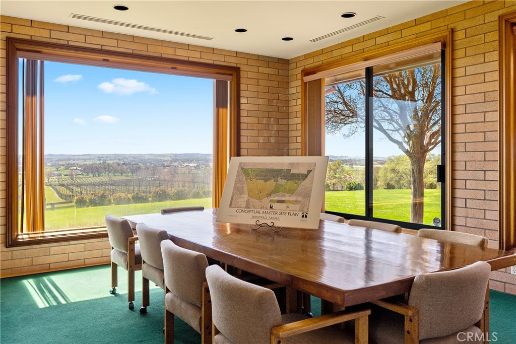 5010 Gate 4 Rd., Paso Robles, CA 93446