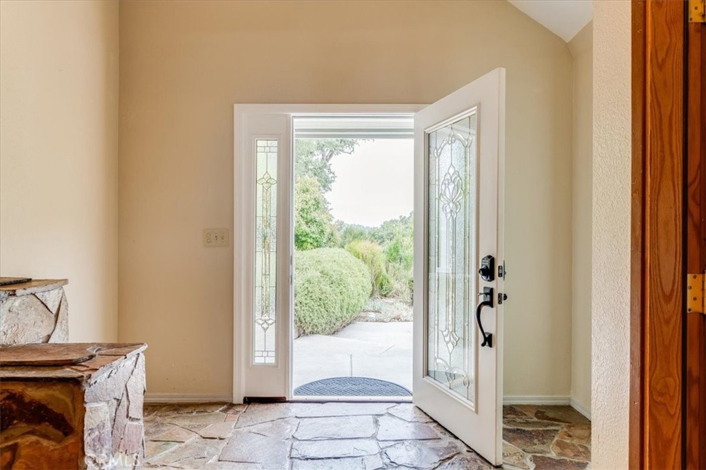 11555 Cenegal Rd, Atascadero, CA 93422