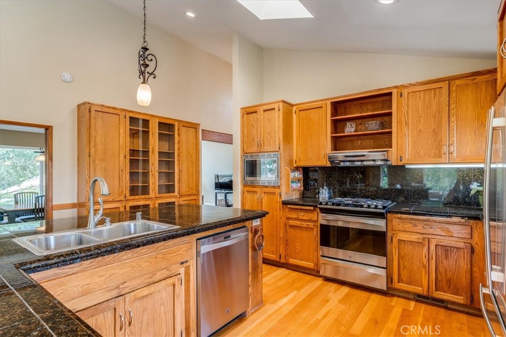 11555 Cenegal Rd, Atascadero, CA 93422