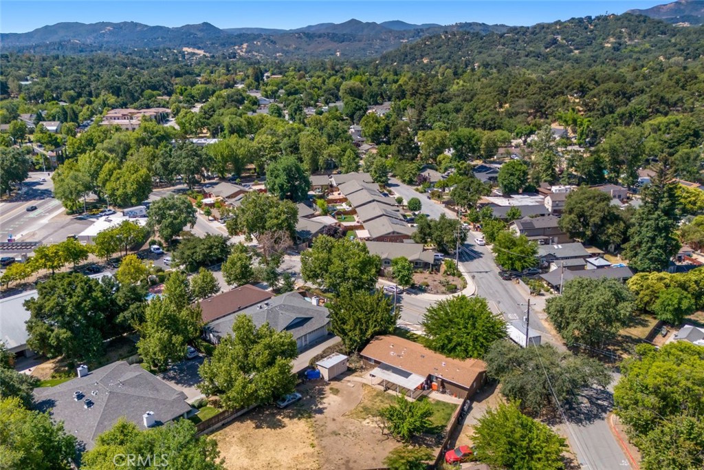 6855 Atascadero Avenue, Atascadero, CA 93422