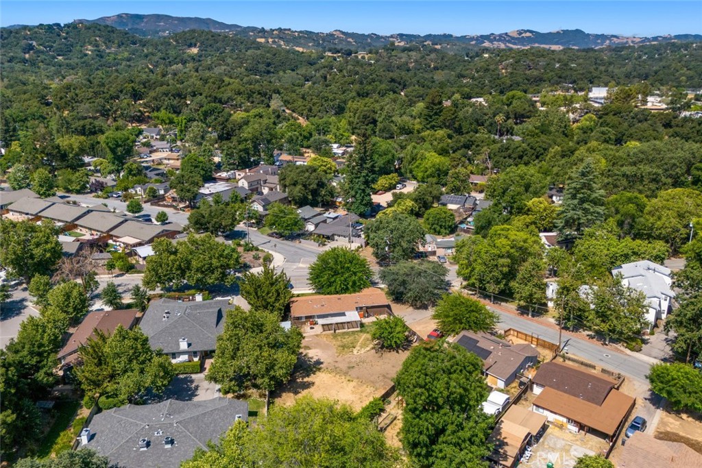 6855 Atascadero Avenue, Atascadero, CA 93422