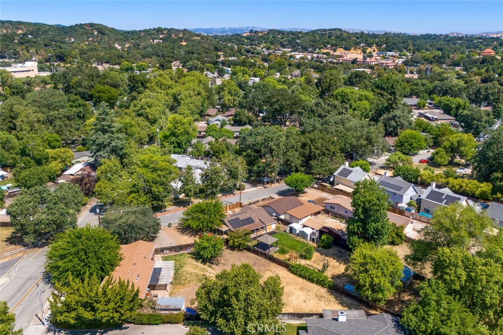 6855 Atascadero Avenue, Atascadero, CA 93422
