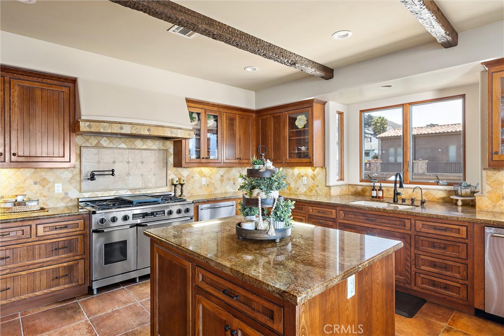 36 Ash Ave, Cayucos, CA 93430