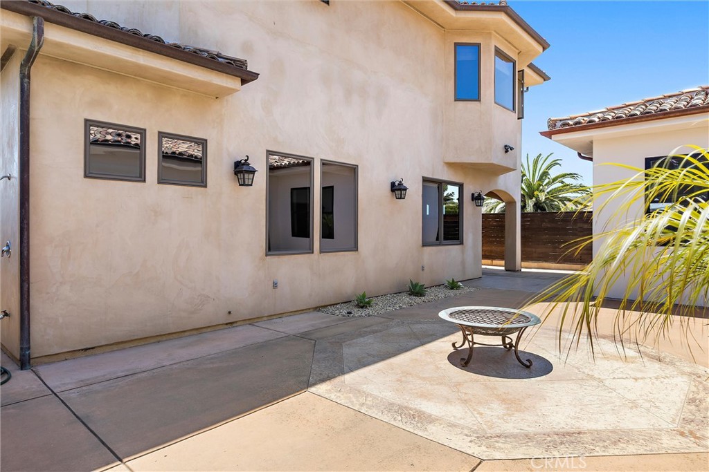 36 Ash Ave, Cayucos, CA 93430