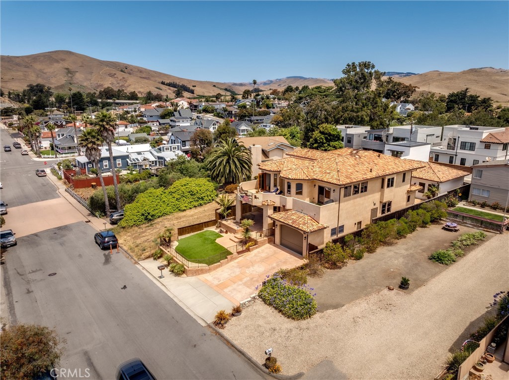 36 Ash Ave, Cayucos, CA 93430