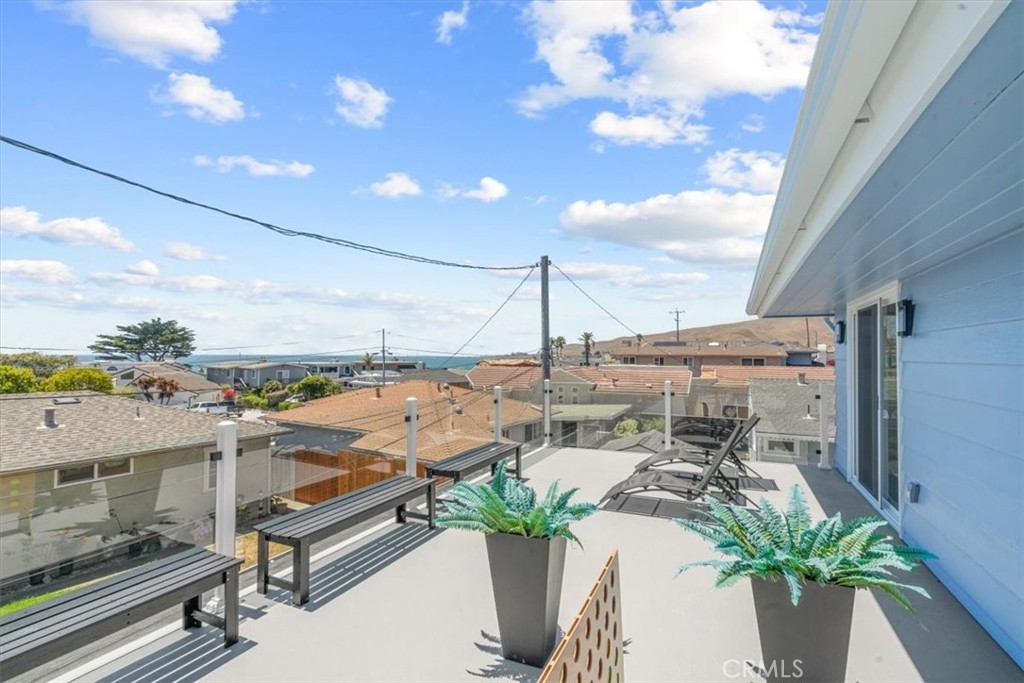 31 N 3rd St, Cayucos, CA 93430