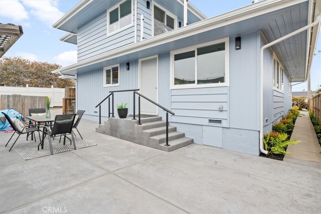 31 N 3rd St, Cayucos, CA 93430
