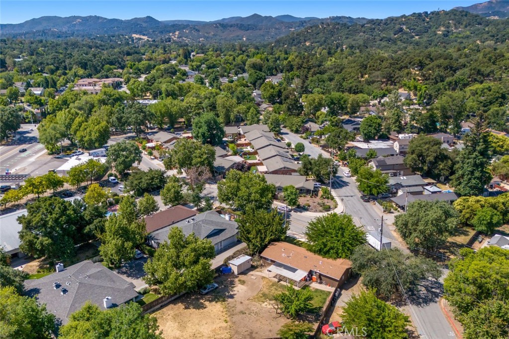 6855 Atascadero Ave, Atascadero, CA 93422