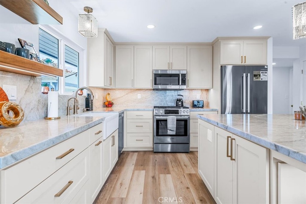 31 N 3rd St, Cayucos, CA 93430