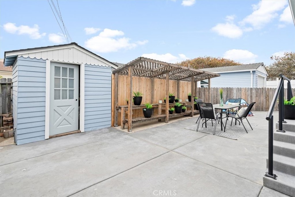 31 N 3rd St, Cayucos, CA 93430