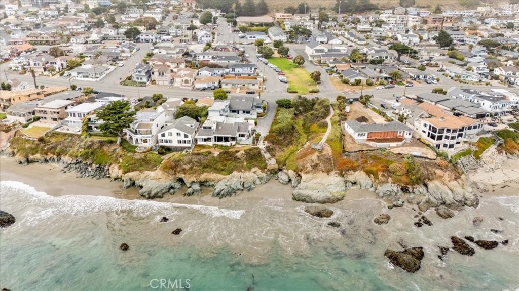 31 N 3rd St, Cayucos, CA 93430