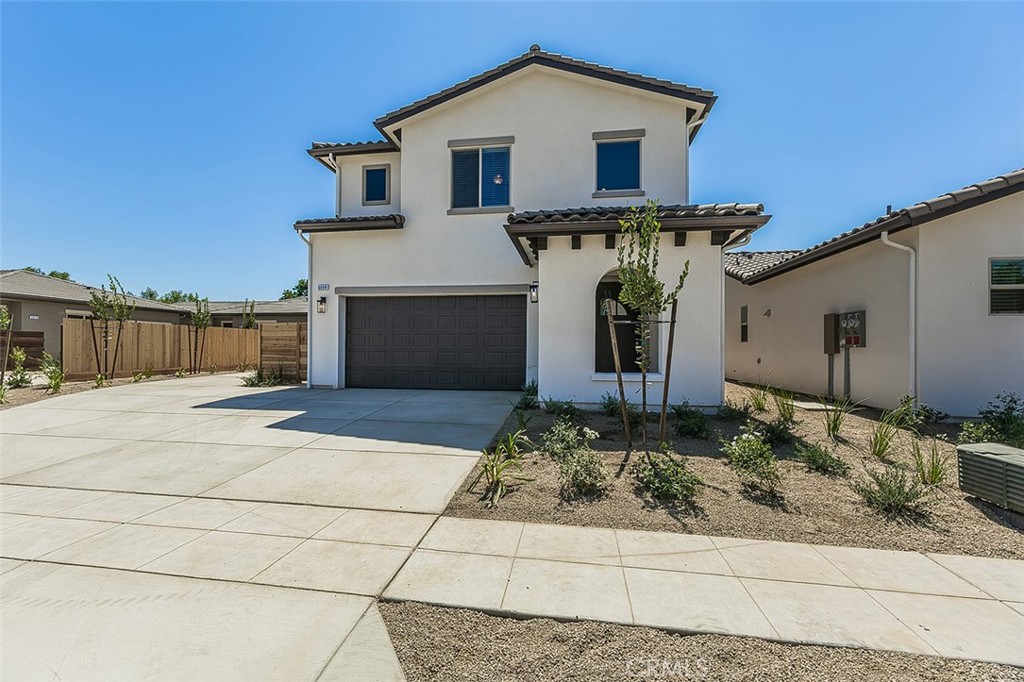 6008 E Sussex Way, Fresno, CA 93727