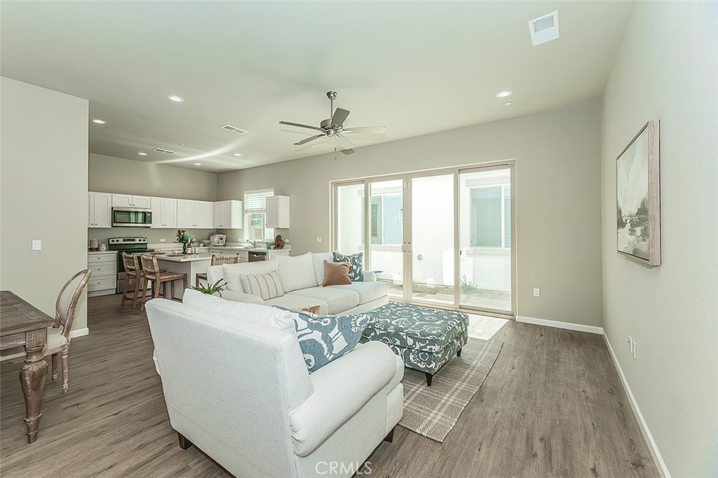 6008 E Sussex Way, Fresno, CA 93727