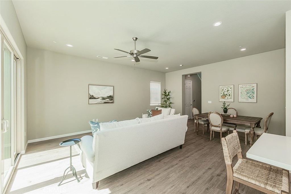 6008 E Sussex Way, Fresno, CA 93727