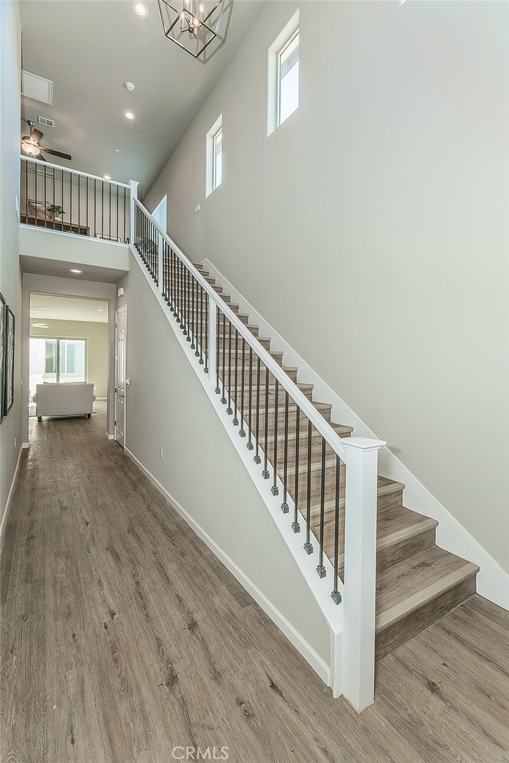 6008 E Sussex Way, Fresno, CA 93727