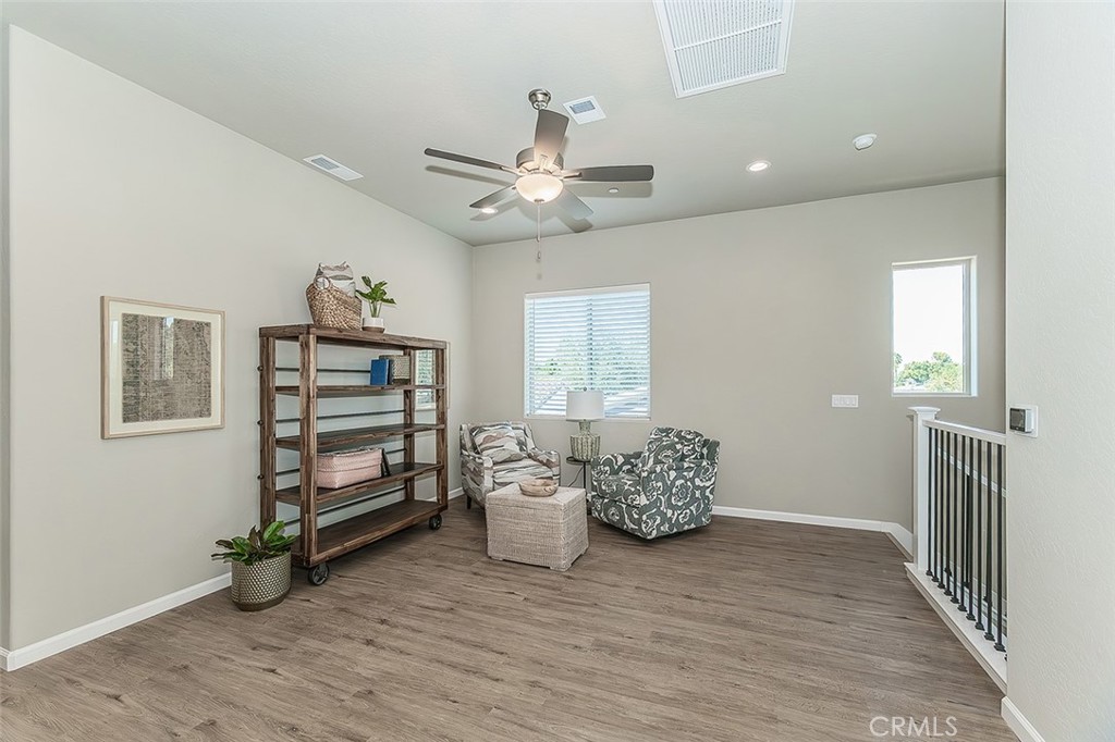 6008 E Sussex Way, Fresno, CA 93727