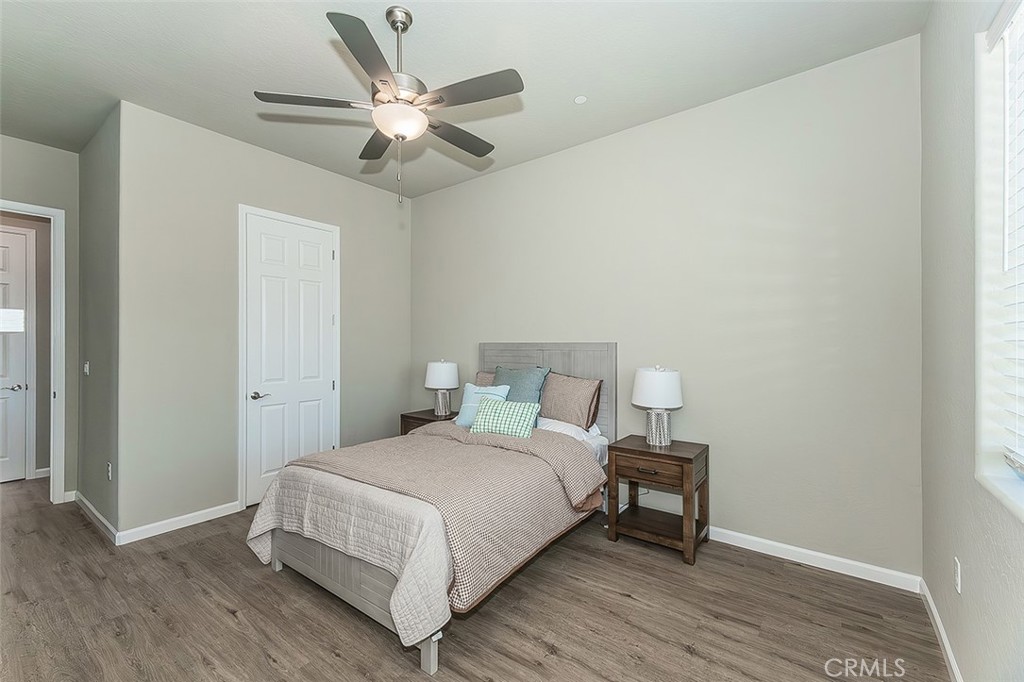 6008 E Sussex Way, Fresno, CA 93727