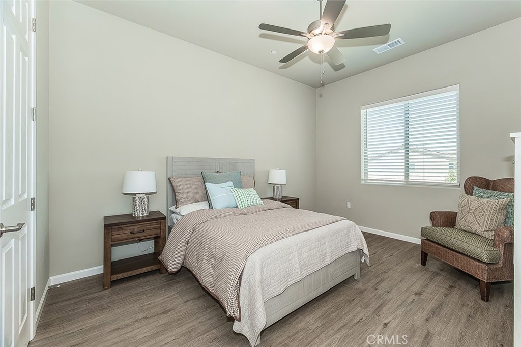 6008 E Sussex Way, Fresno, CA 93727