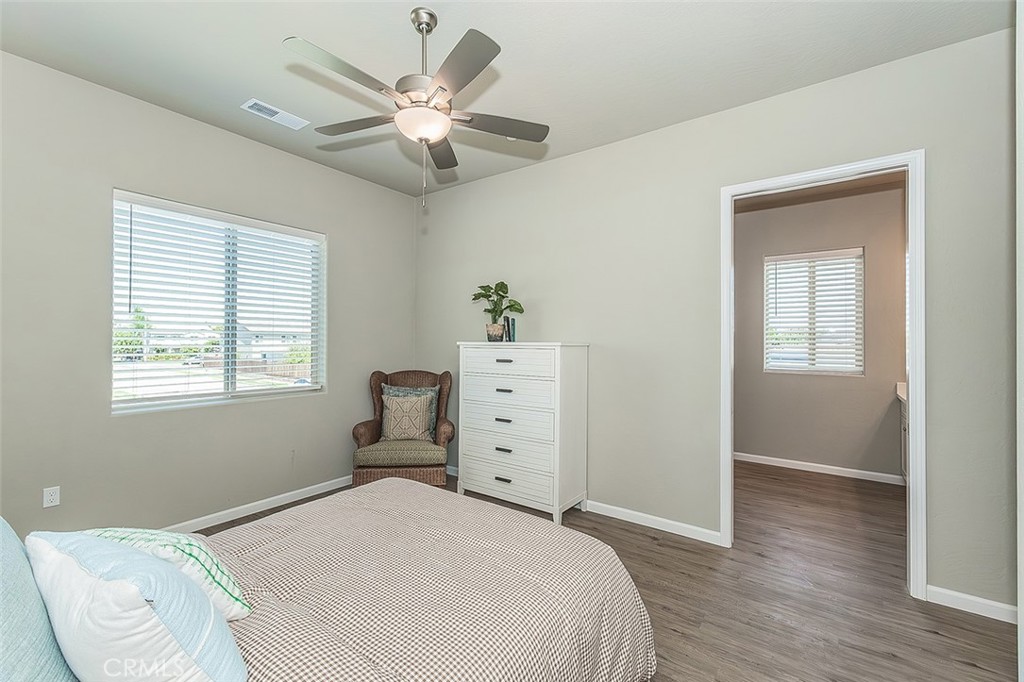 6008 E Sussex Way, Fresno, CA 93727