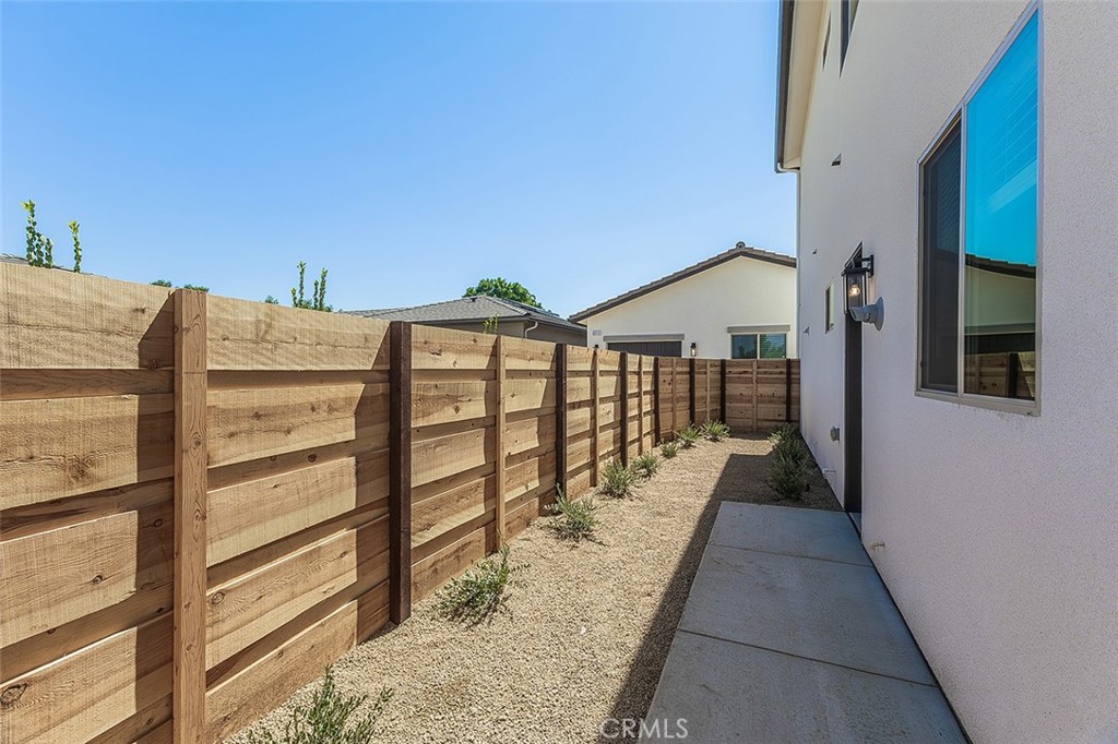 6008 E Sussex Way, Fresno, CA 93727