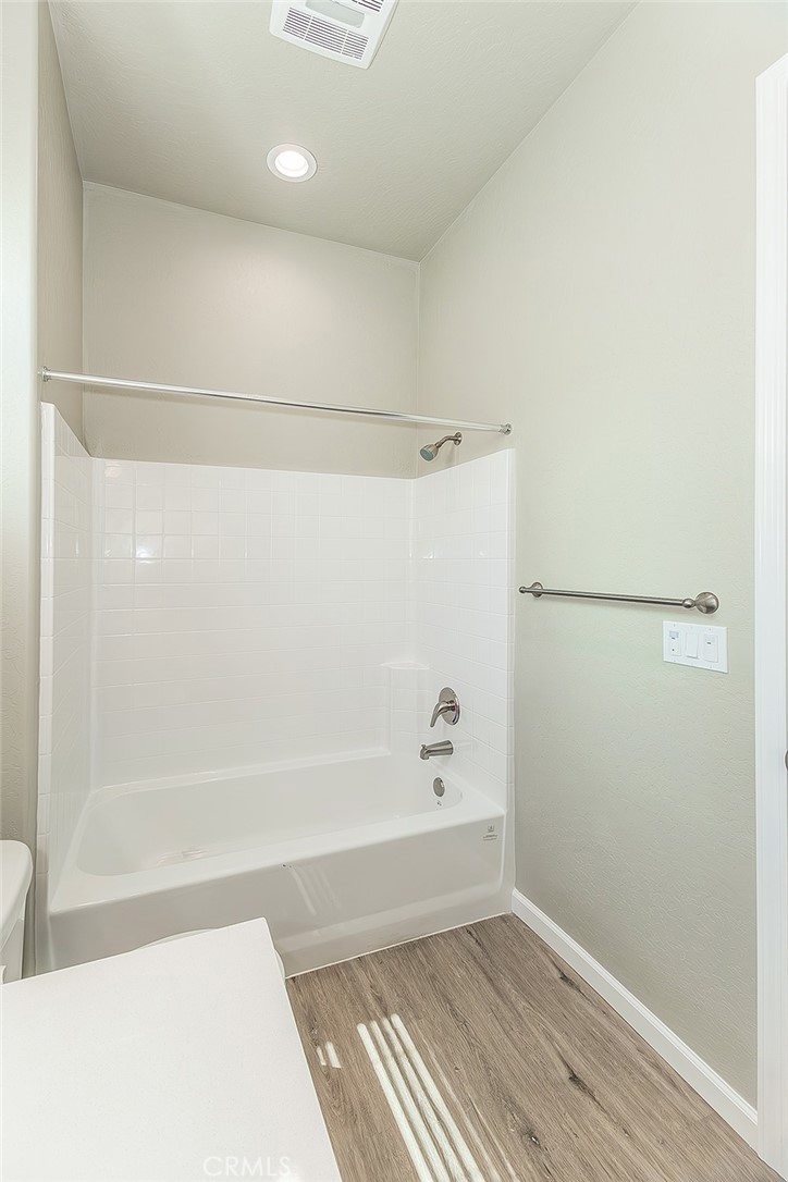 6008 E Sussex Way, Fresno, CA 93727