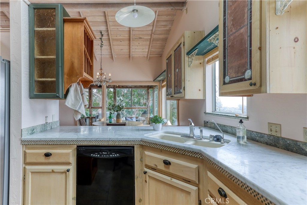 564 Croyden Ln, Cambria, CA 93428