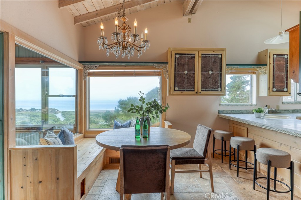 564 Croyden Ln, Cambria, CA 93428