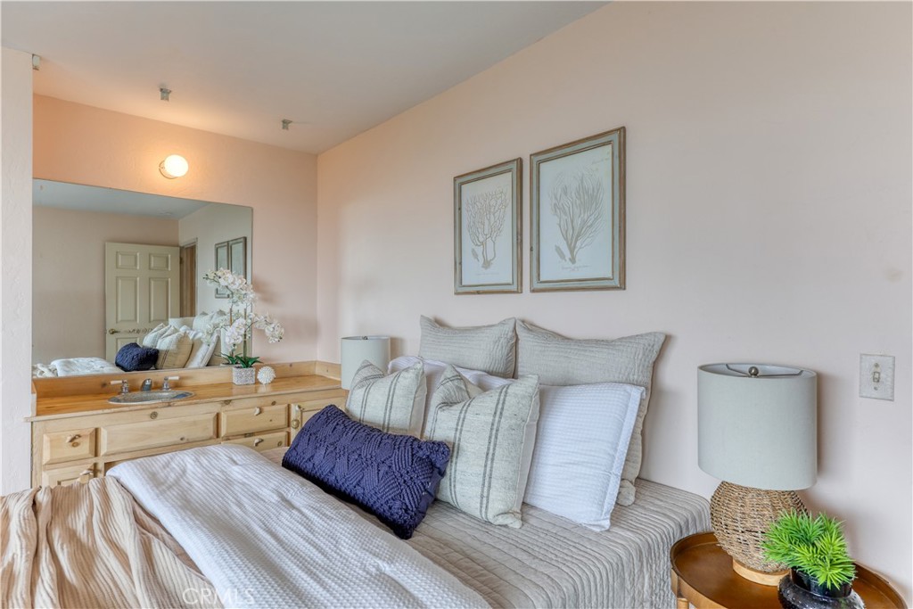 564 Croyden Ln, Cambria, CA 93428