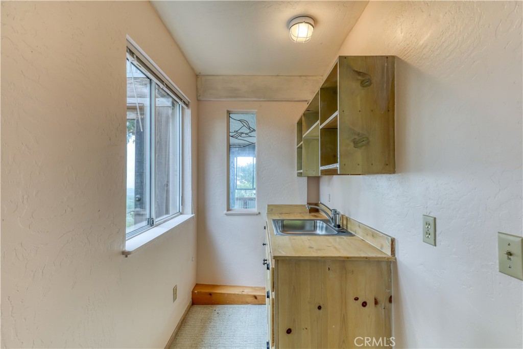 564 Croyden Ln, Cambria, CA 93428