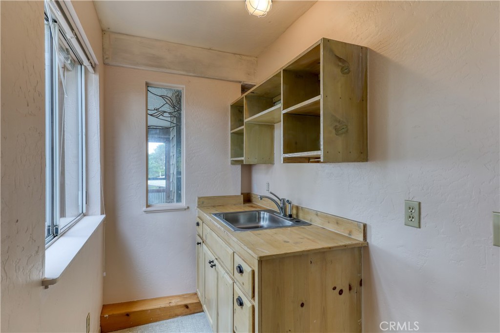 564 Croyden Ln, Cambria, CA 93428