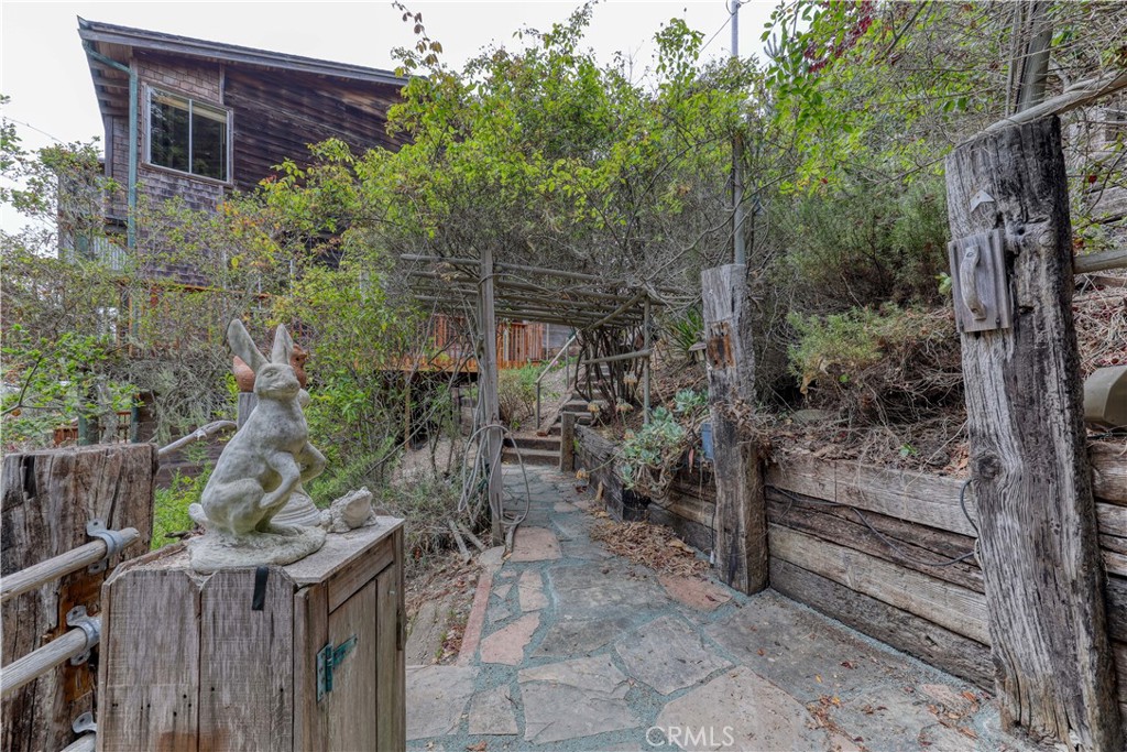 564 Croyden Ln, Cambria, CA 93428