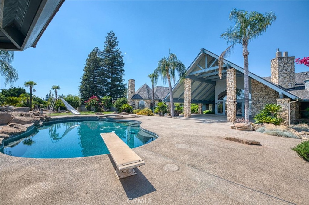 424 N De Wolf Ave, Fresno, CA 93737