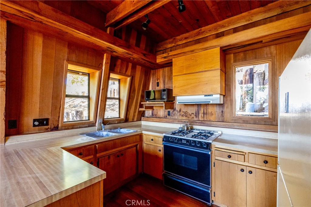 1420 Spencer St, Cambria, CA 93428